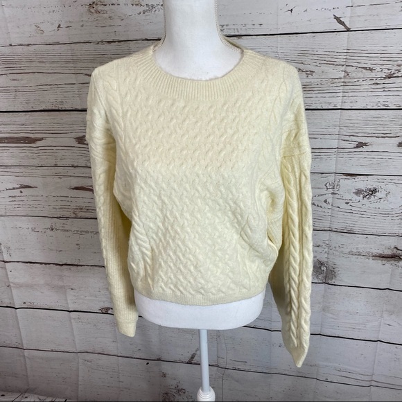TOPSHOP Cable Stitch Crop Sweater In Ivory NWT - Picture 5 of 15